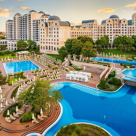 Отель Dreams Sunny And