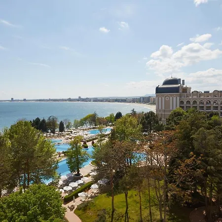 Хотел Dreams Sunny And 5*