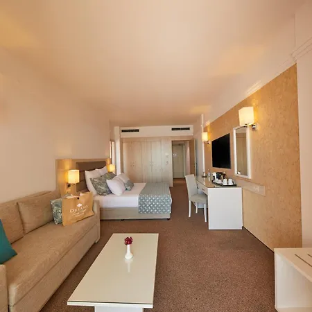 Szálloda Dreams Sunny And 5*