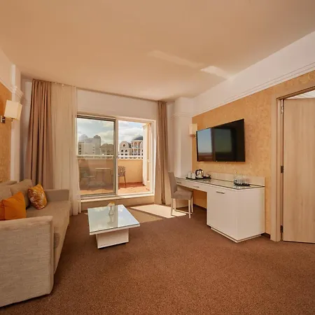 Хотел Dreams Sunny And 5*